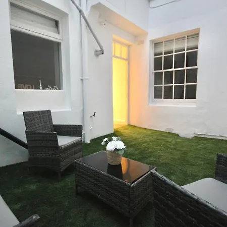 Ferienwohnung Superb Flat Near Victoria Station London Exterior foto